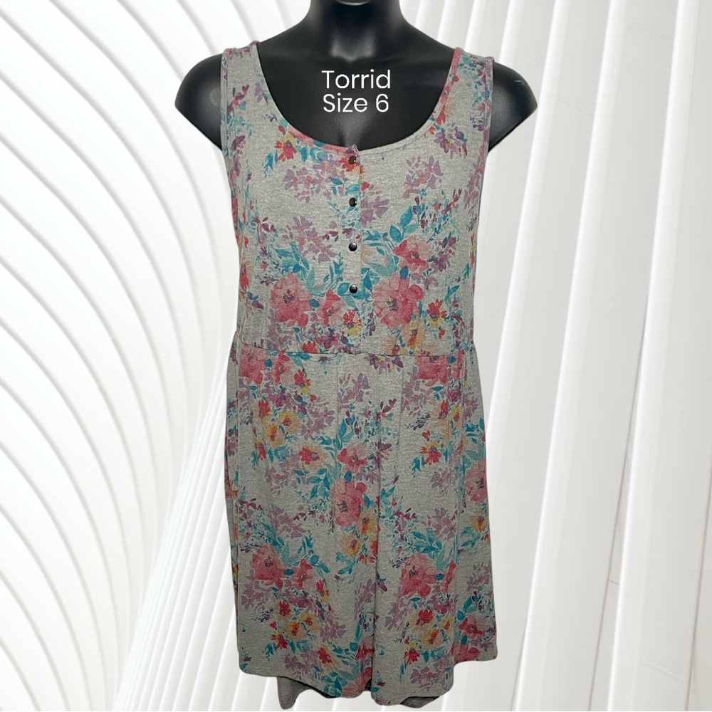 PLUS Clothing Torrid - Picture 6 of 7